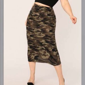 SHEIN Camo Print Skirt 2x